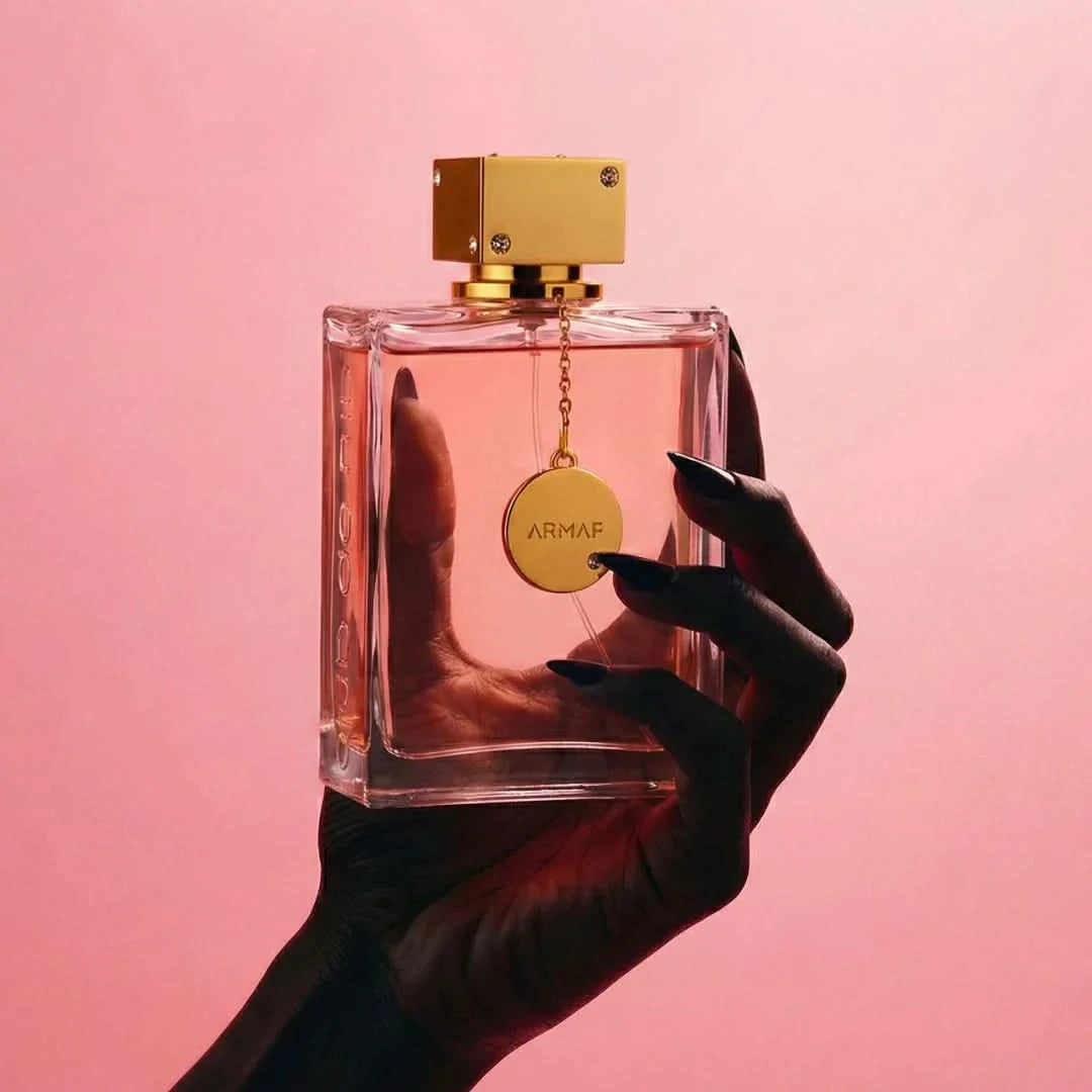 Armaf Club De Nuit Women Eau de Parfum spray, 200ml bottle, elegant design, showcasing the fragrance and packaging.